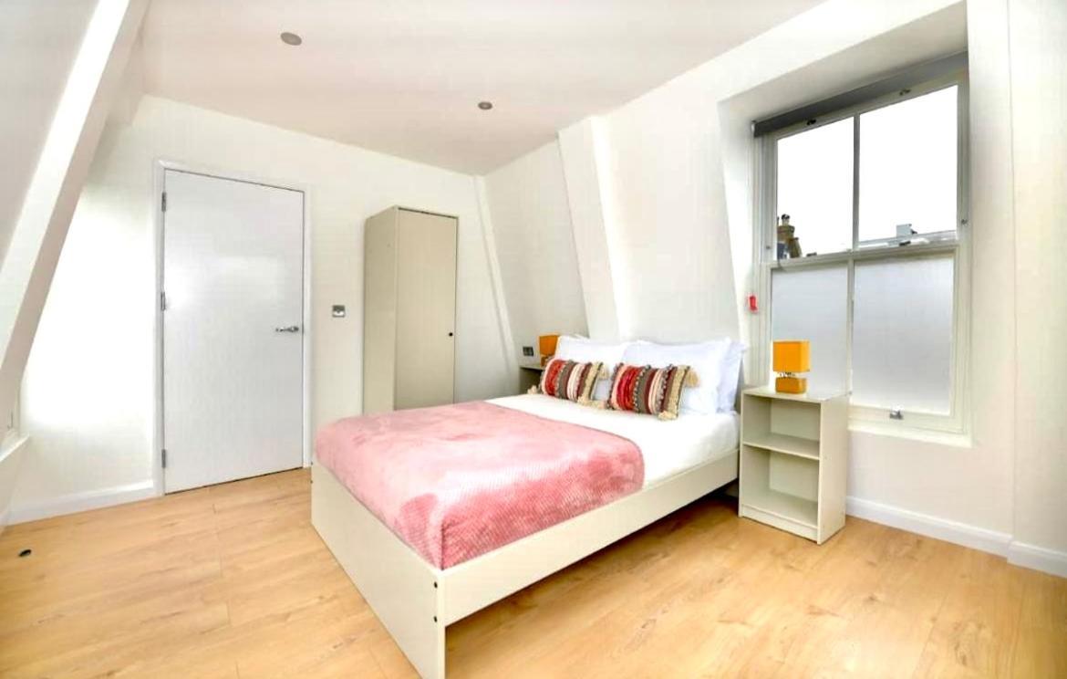 Lovely 2 Bedroom Serviced Penthouse Battersea Park Road London Exterior photo